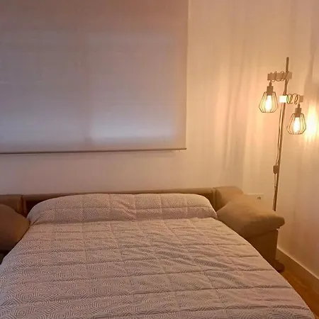 De Julia *
